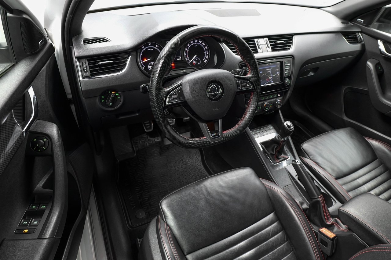 Skoda Octavia RS 220 2017, bild 4/10