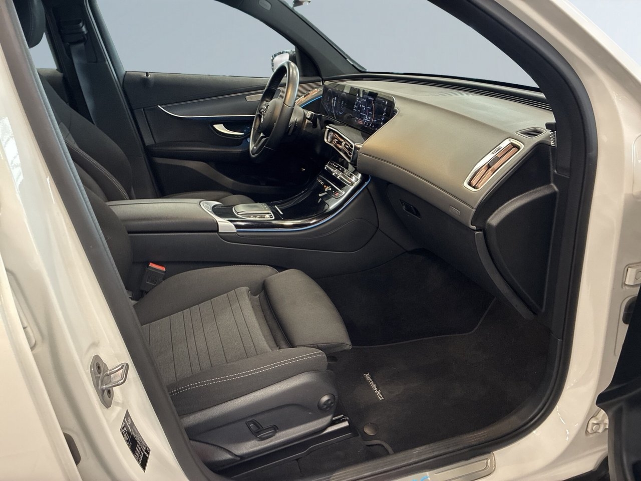 Mercedes-Benz EQC 400 2022, kuva 10/10