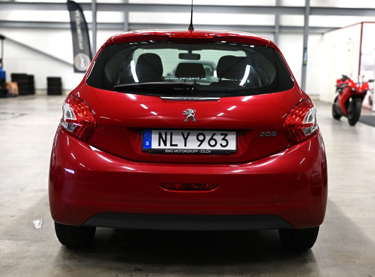 Peugeot 208 1.2 PureTech 82 2015, kuva 5/10