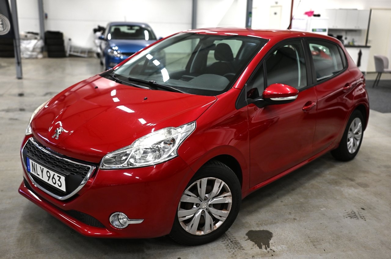 Peugeot 208 1.2 PureTech 82 2015, kuva 3/10