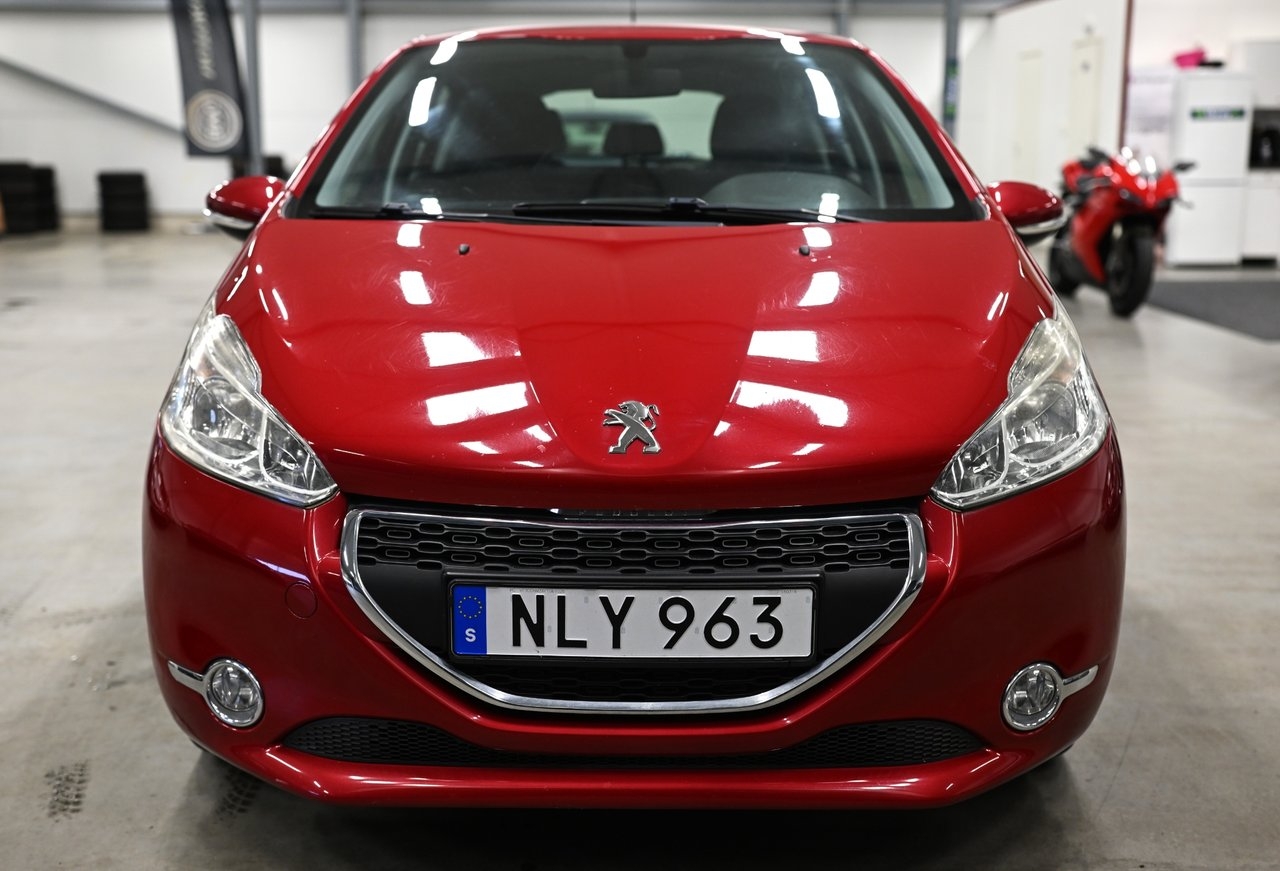 Peugeot 208 1.2 PureTech 82 2015, kuva 4/10