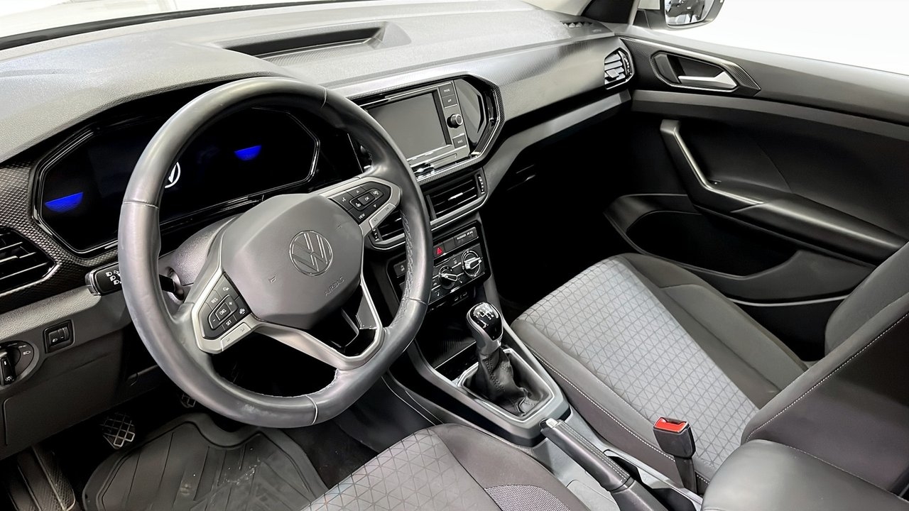 Volkswagen T-Cross 1.0 TSI 2023, photo 7/10