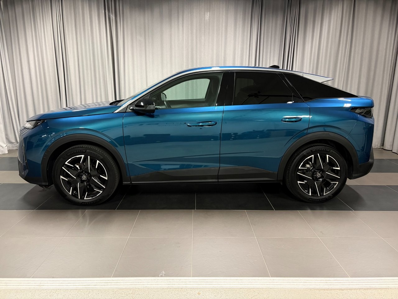 Peugeot 3008 1.2 Hybrid 145 Allure 2025, bild 2/10