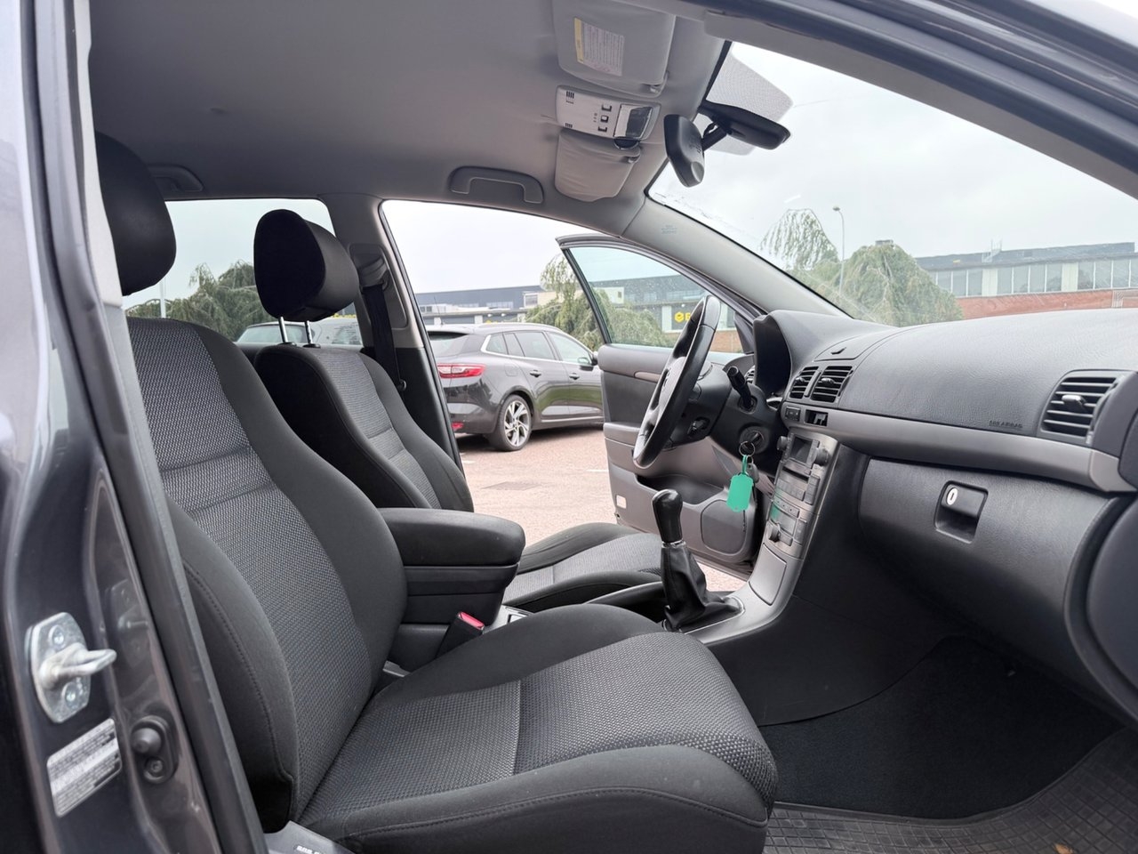 Toyota Avensis 2.0 2008, photo 7/8