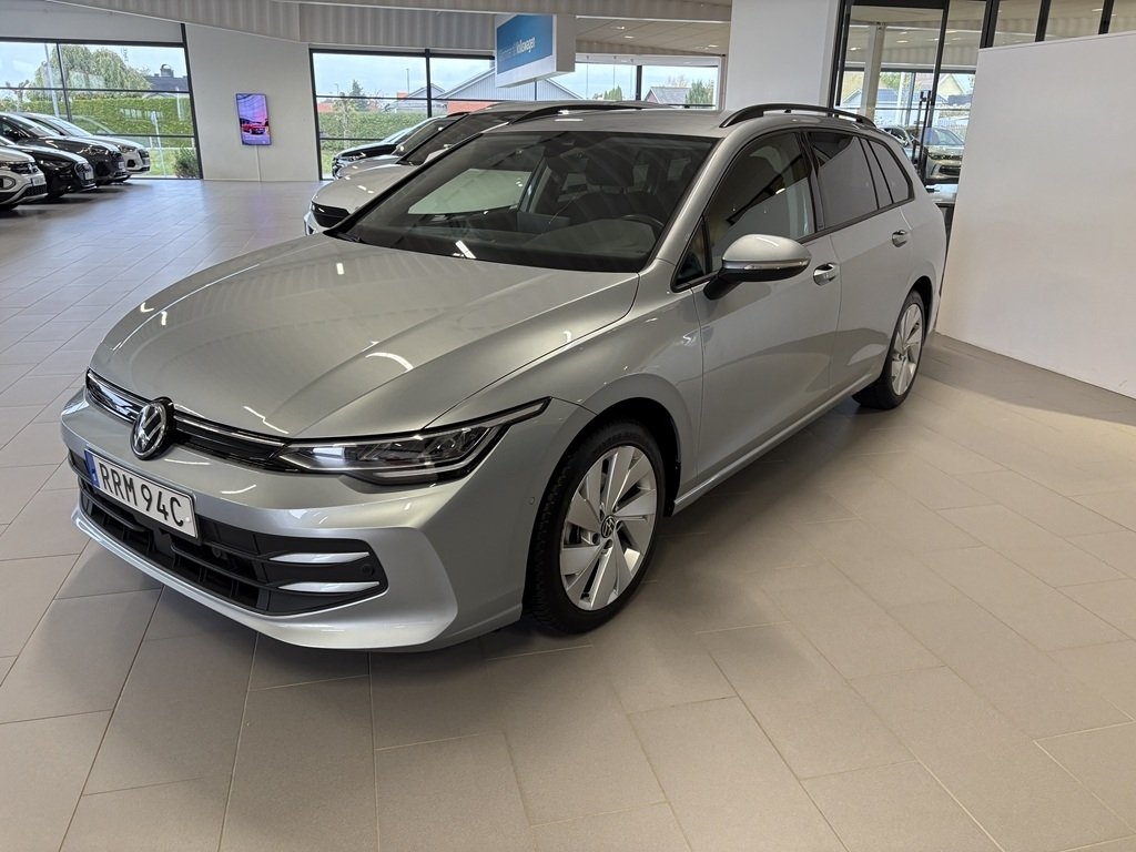 Volkswagen Golf 1.5 eTSI Life 2025, kuva 3/8