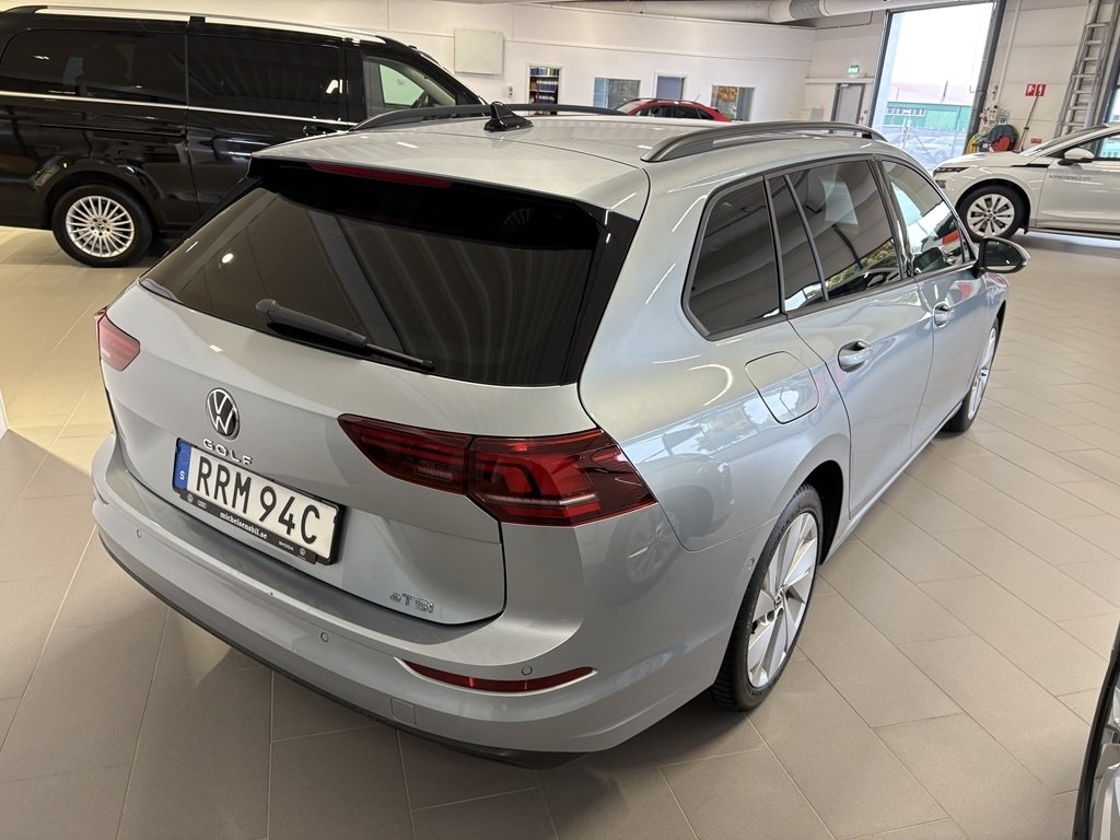 Volkswagen Golf 1.5 eTSI Life 2025, kuva 4/8