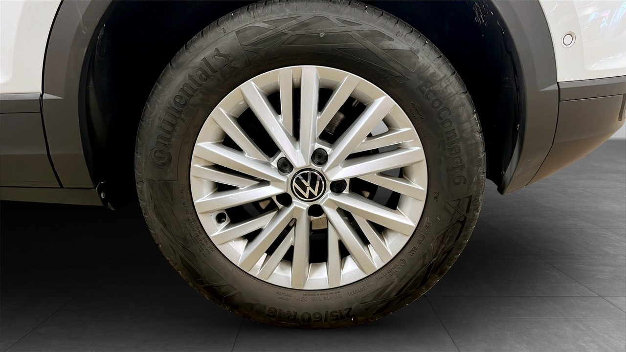 Volkswagen T-Roc 1.0 TSI 2023, photo 6/10