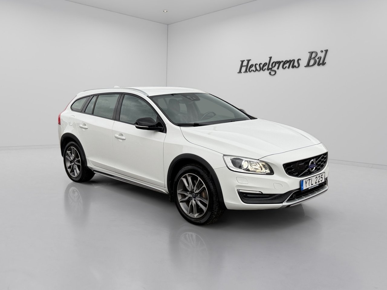 Volvo V60 Cross Country D4 Classic Pro 2018, bild 4/10