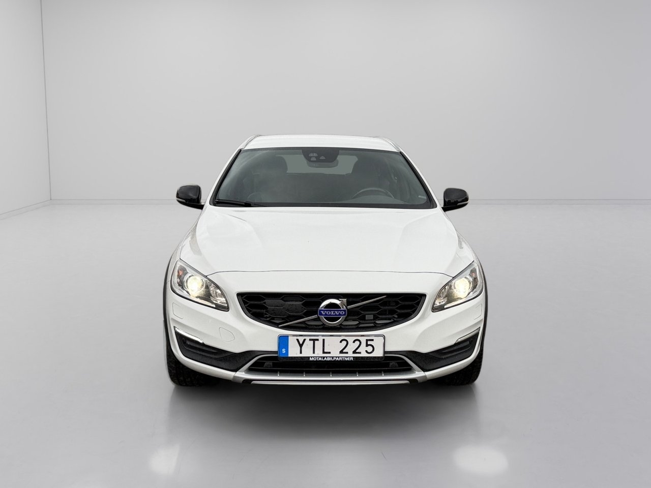 Volvo V60 Cross Country D4 Classic Pro 2018, bild 2/10