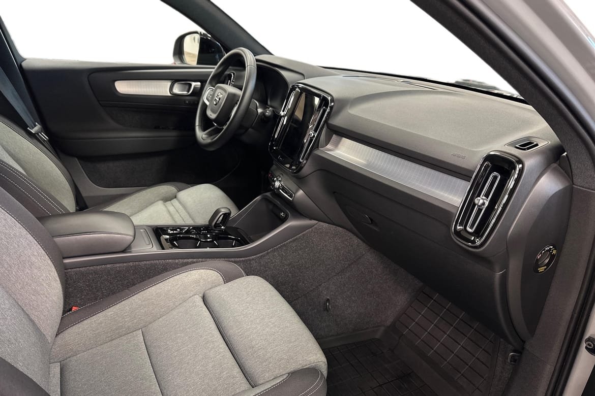 Volvo XC40 2025, bild 7/10