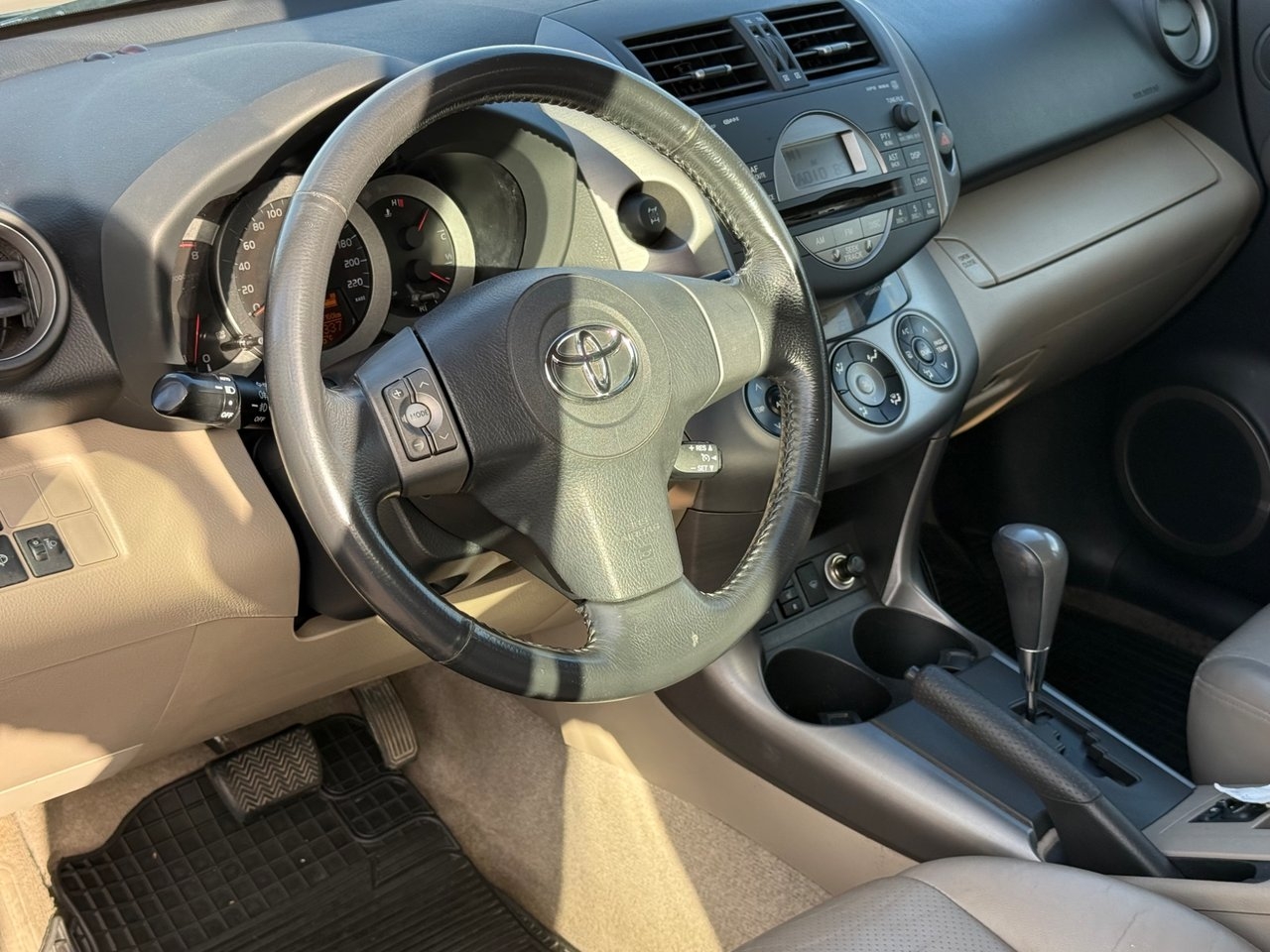 Toyota RAV4 2.0 2007, photo 6/10