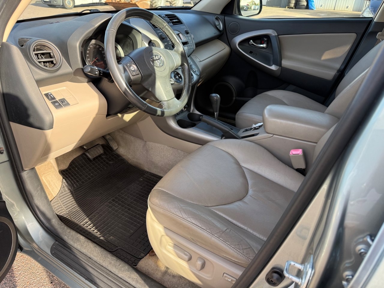 Toyota RAV4 2.0 2007, photo 7/10
