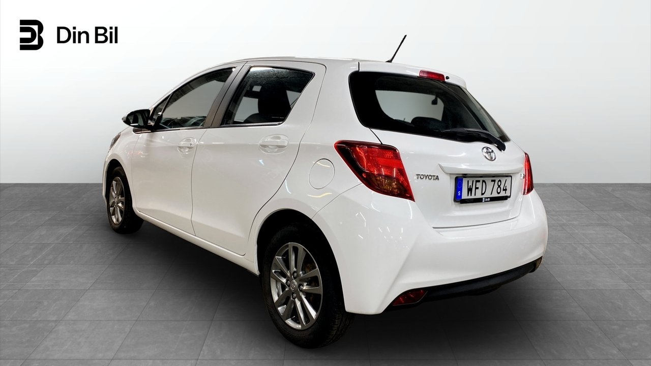 Toyota Yaris 1.33 VVT i 99hk / V-hjul 2015, bild 3/10