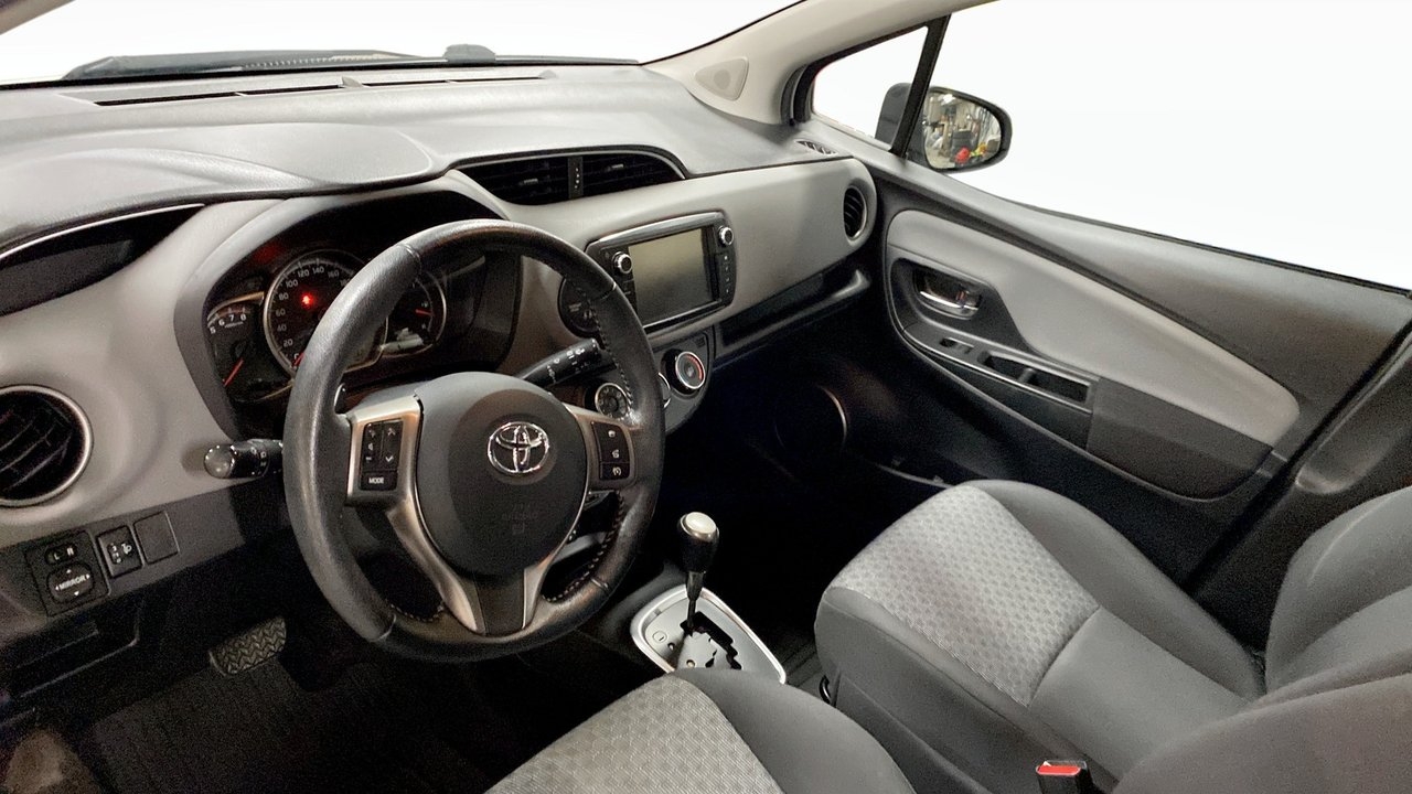 Toyota Yaris 1.33 VVT i 99hk / V-hjul 2015, bild 7/10