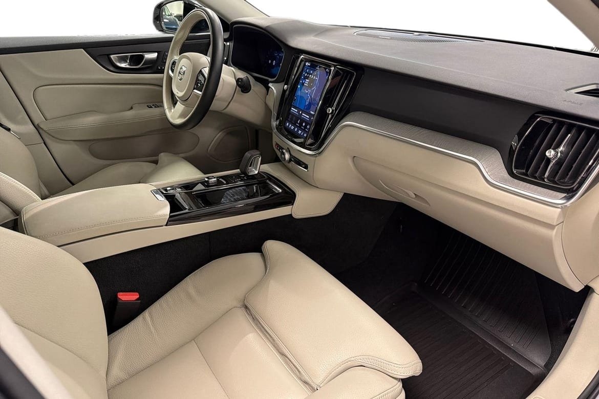Volvo V60 T6 Plus Dark Nordic 2026, bild 7/27