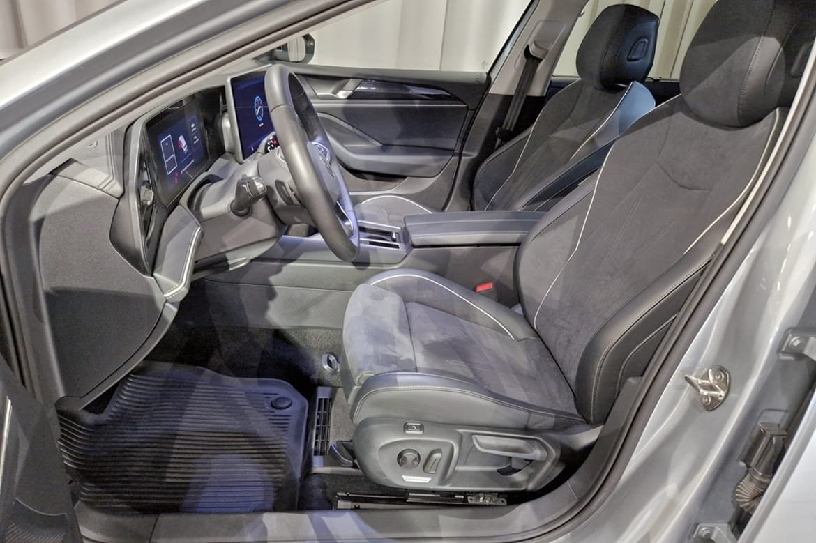 Volkswagen Passat 1.5 eTSI Business 2025, bild 6/10