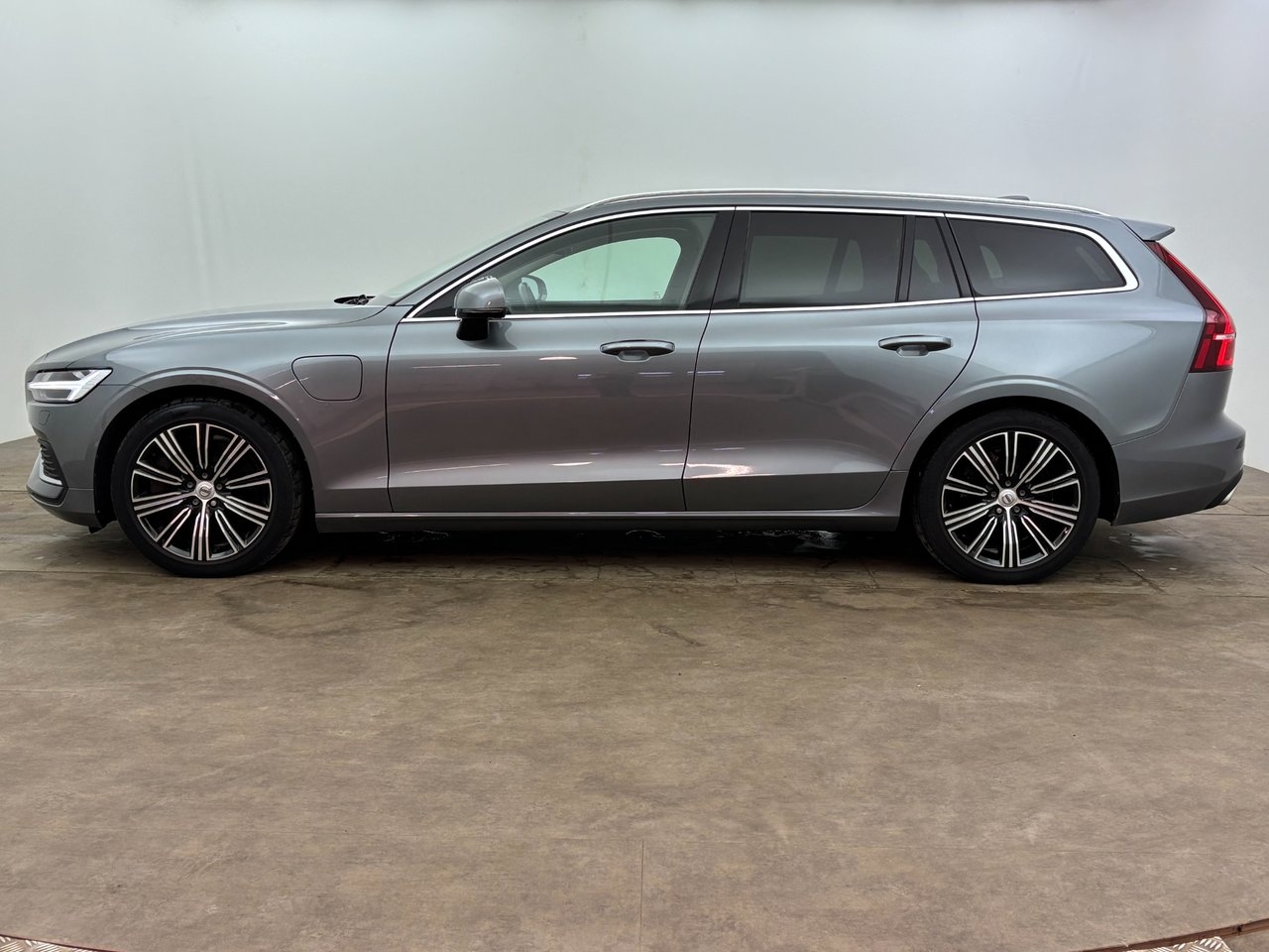 Volvo V60 2021, bild 3/10