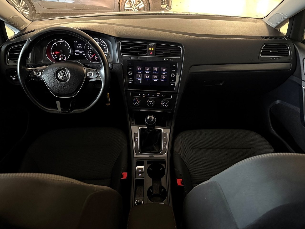 Volkswagen Golf 1.0 TSI 2020, bild 6/10
