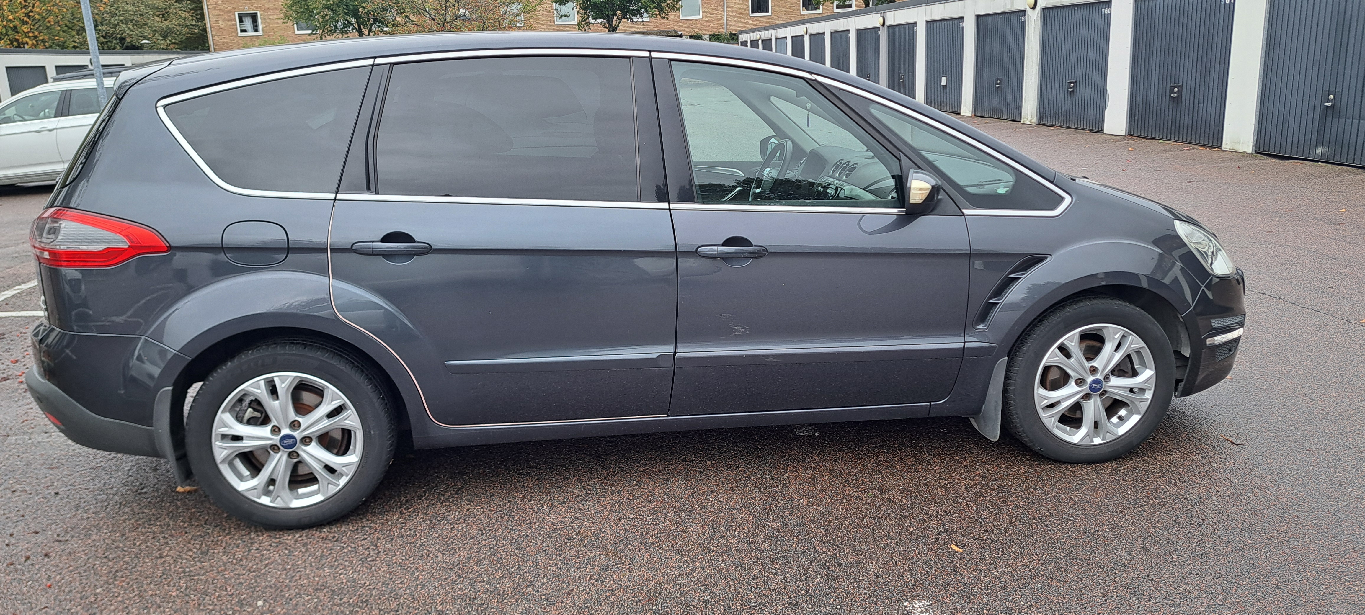 Ford S-MAX 2.0 TDCi Powershift 2011, bild 3/10