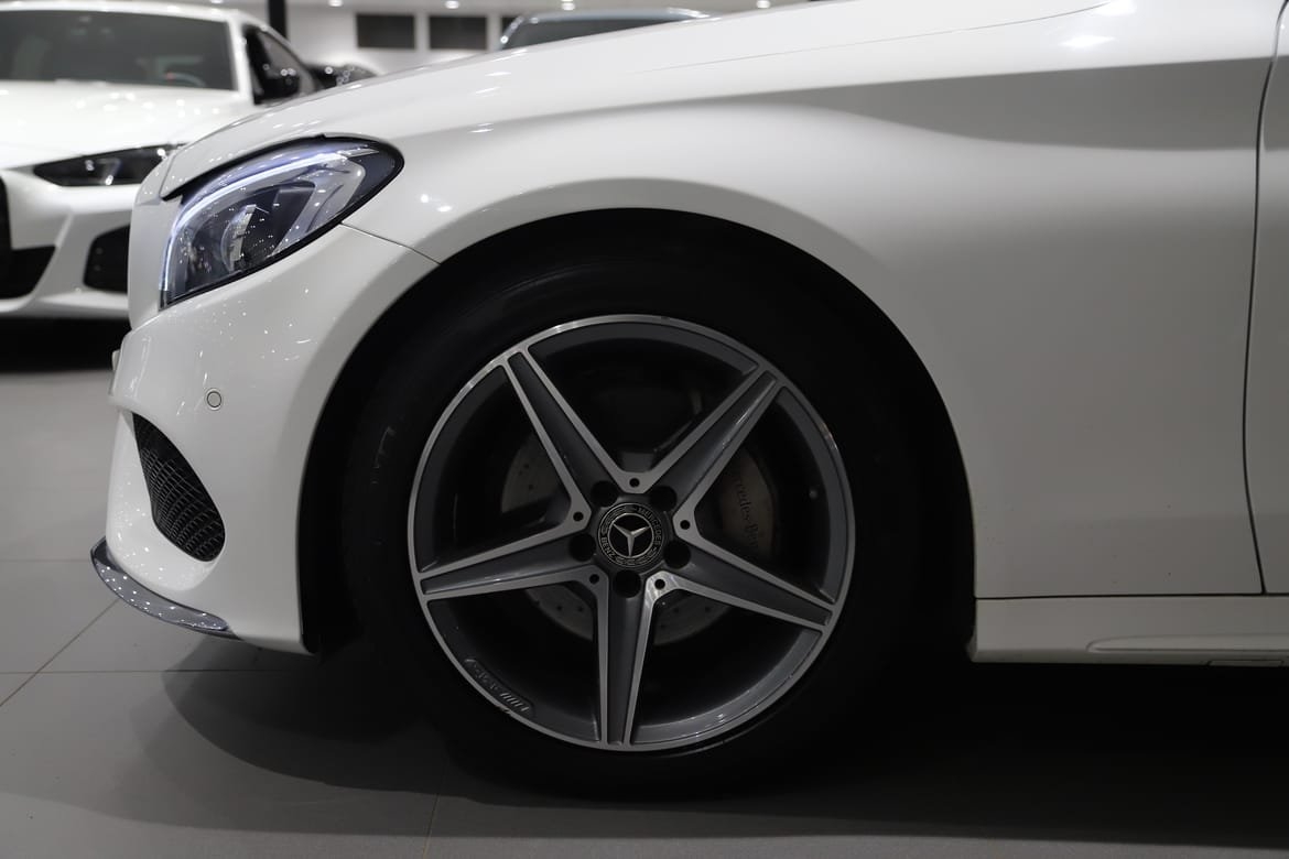 Mercedes-Benz C 220 d AMG - Line Sedan 2018, bild 4/10