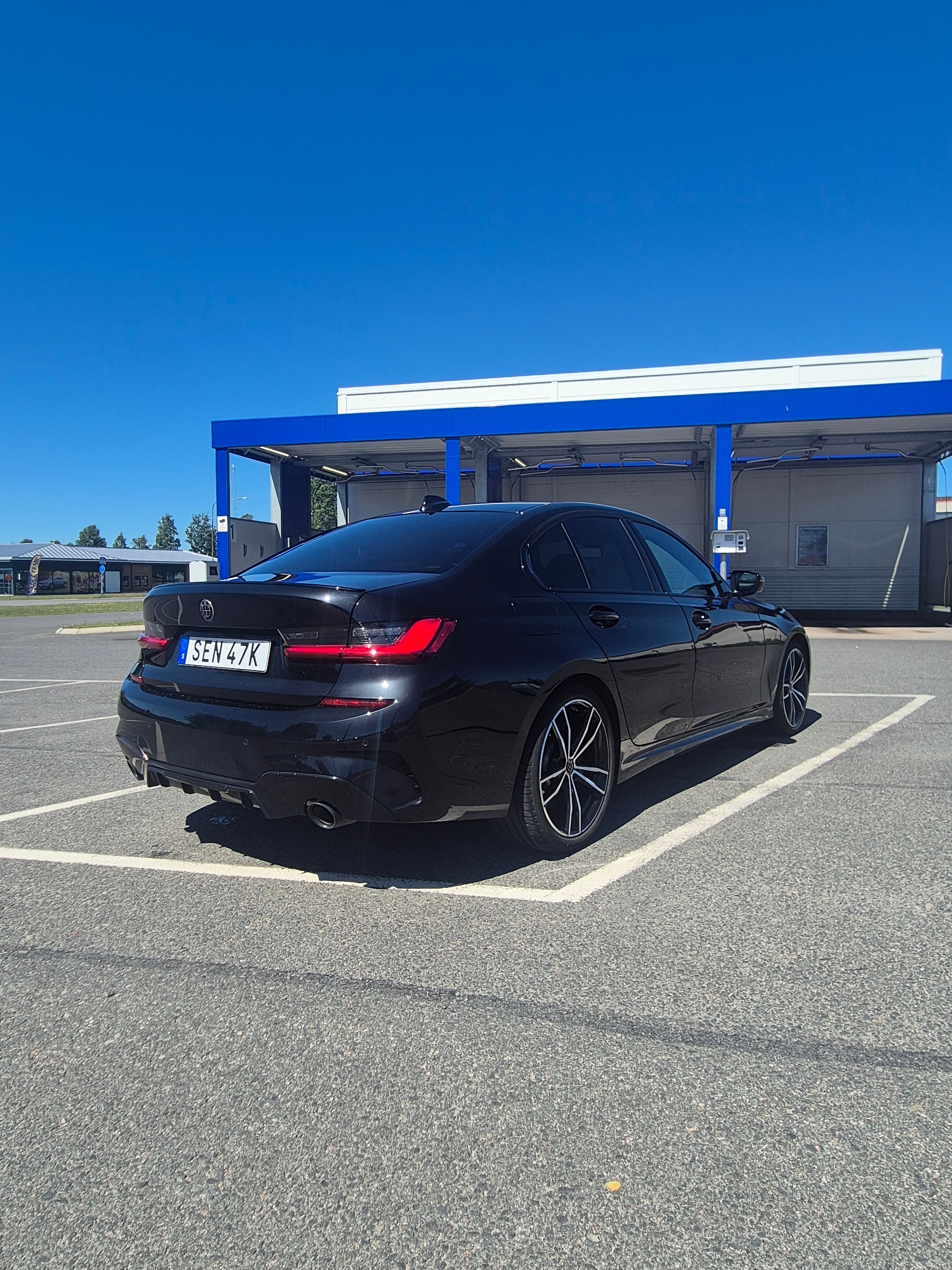 BMW 330d 2019, bild 2/10