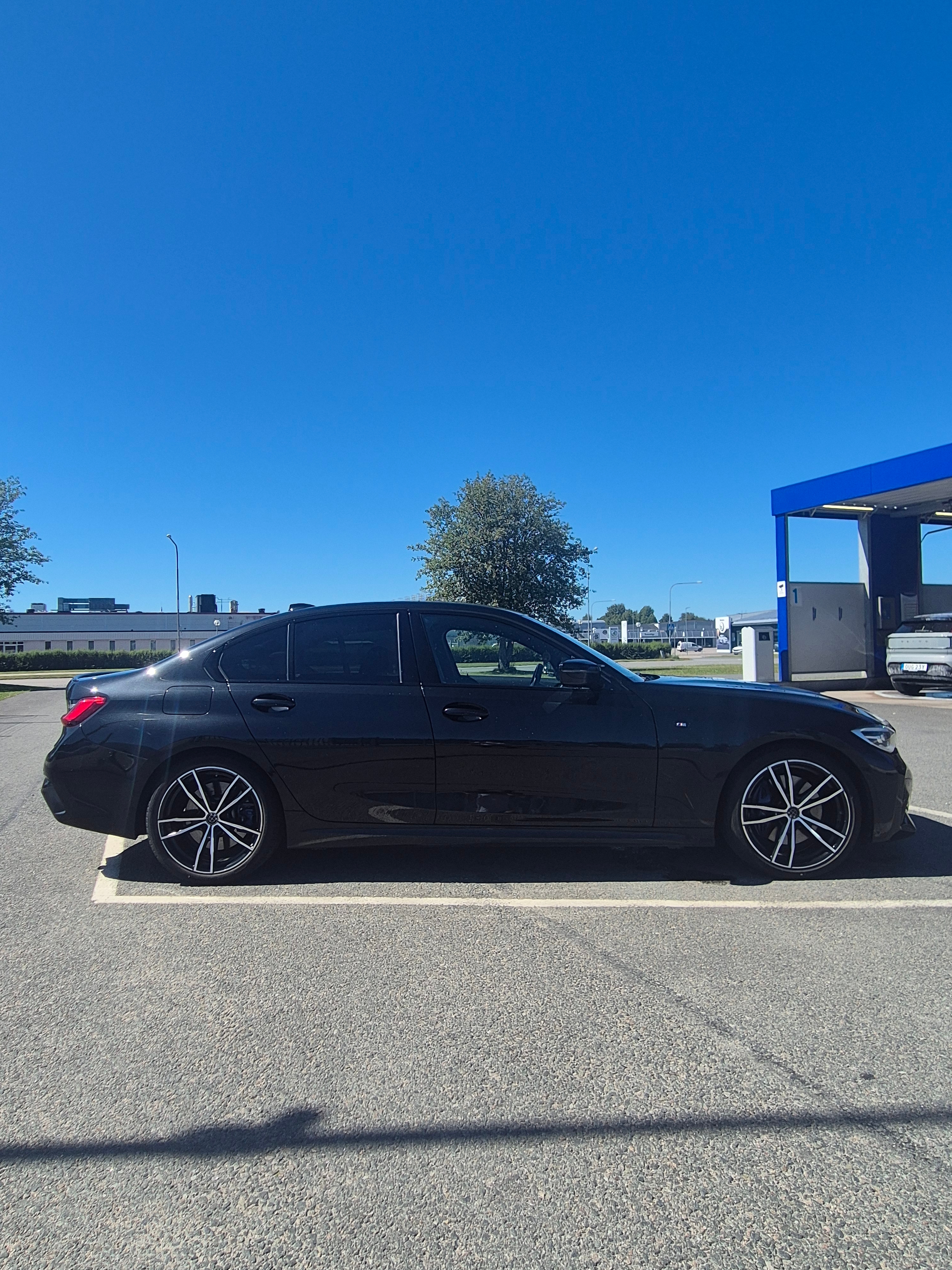 BMW 330d 2019, bild 3/10