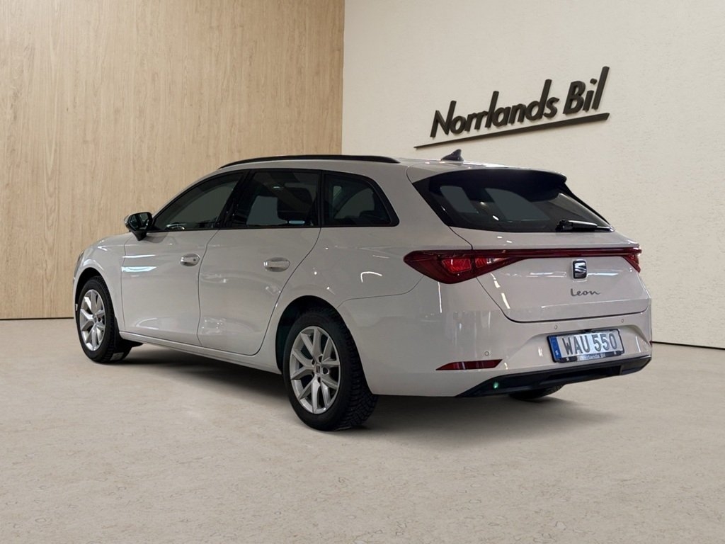 Seat Leon 1.0 eTSI 2024, bild 8/9