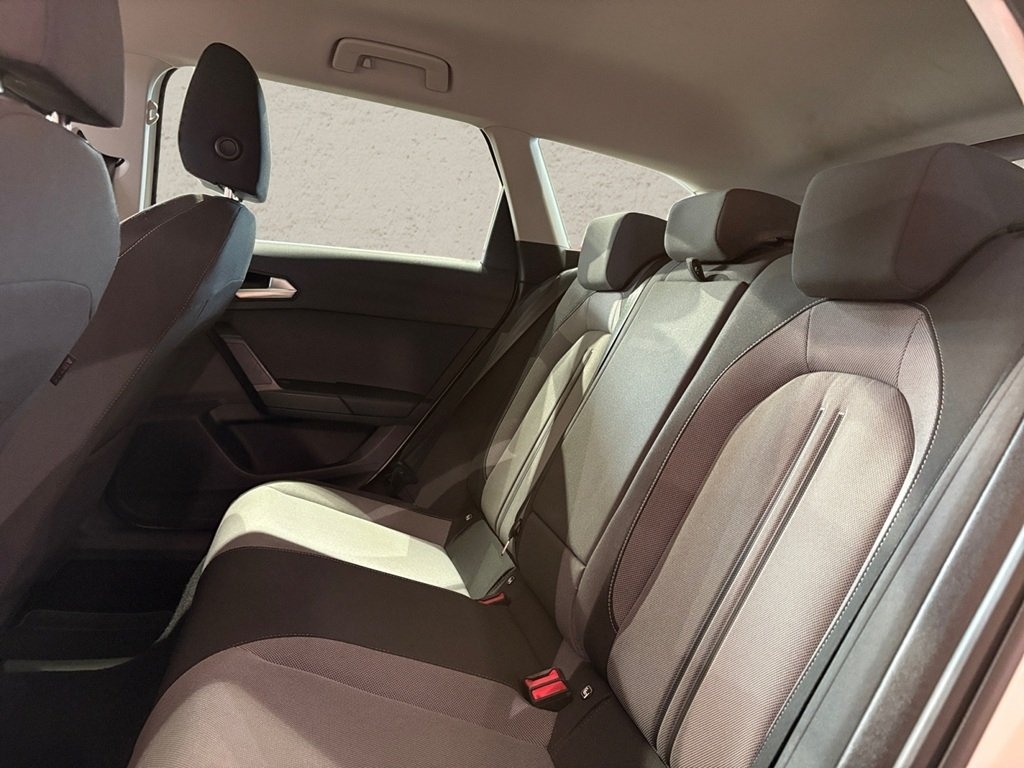 Seat Leon 1.0 eTSI 2024, bild 6/9