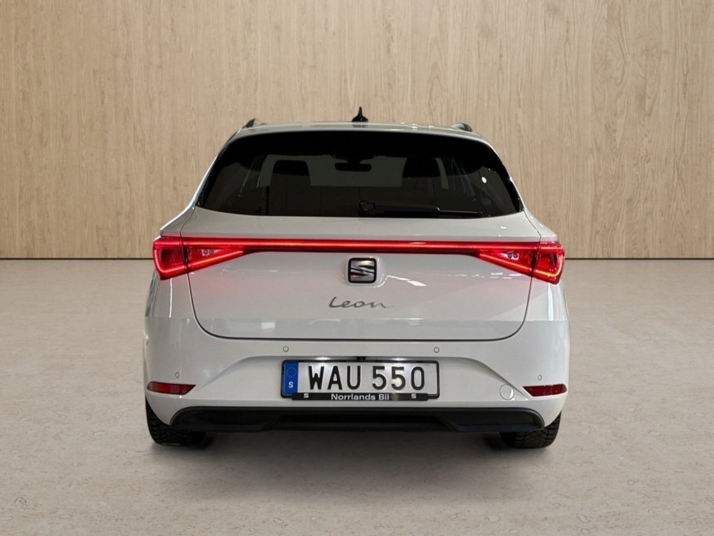 Seat Leon 1.0 eTSI 2024, bild 9/9