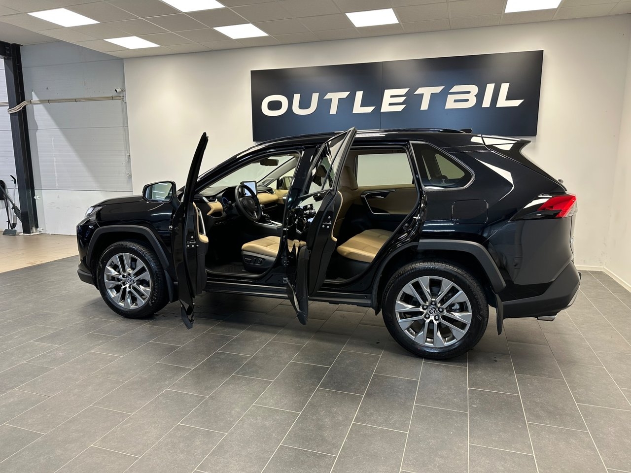 Toyota RAV4 2.5 Hybrid Executive 2024, kuva 3/10