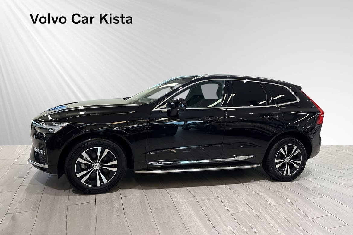 Volvo XC60 T6 Core Special Edition 2025, photo 3/30