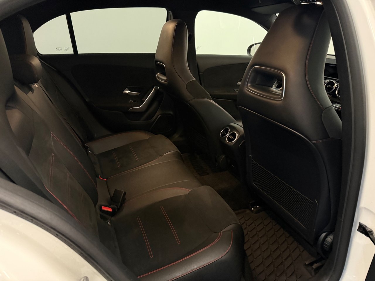 Mercedes-Benz A 180 AMG / Automat 2021, bild 6/10