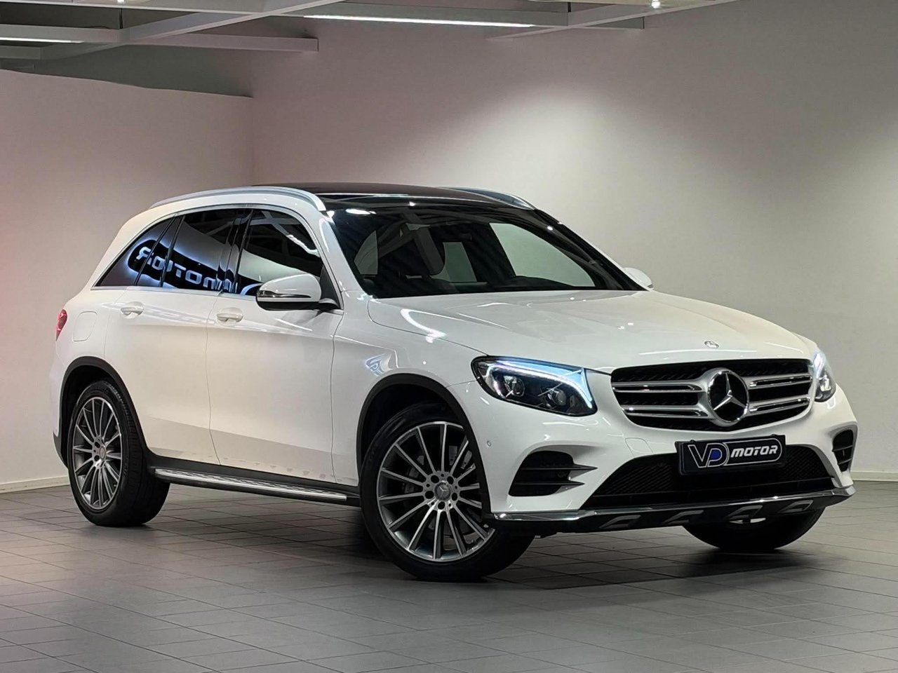 Mercedes-Benz GLC 2016, bild 3/10