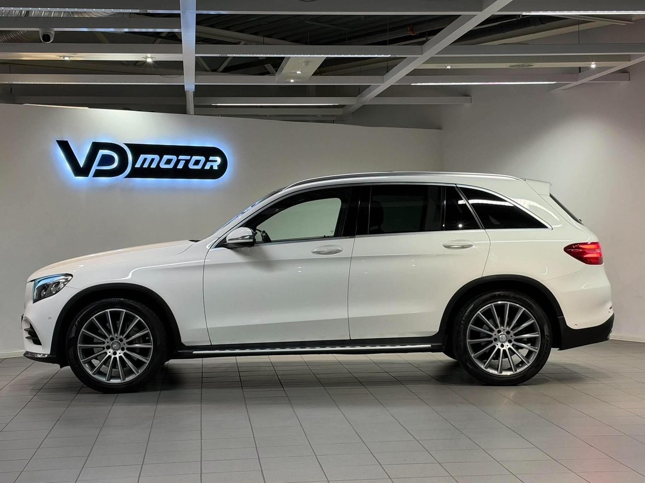 Mercedes-Benz GLC 2016, bild 6/10