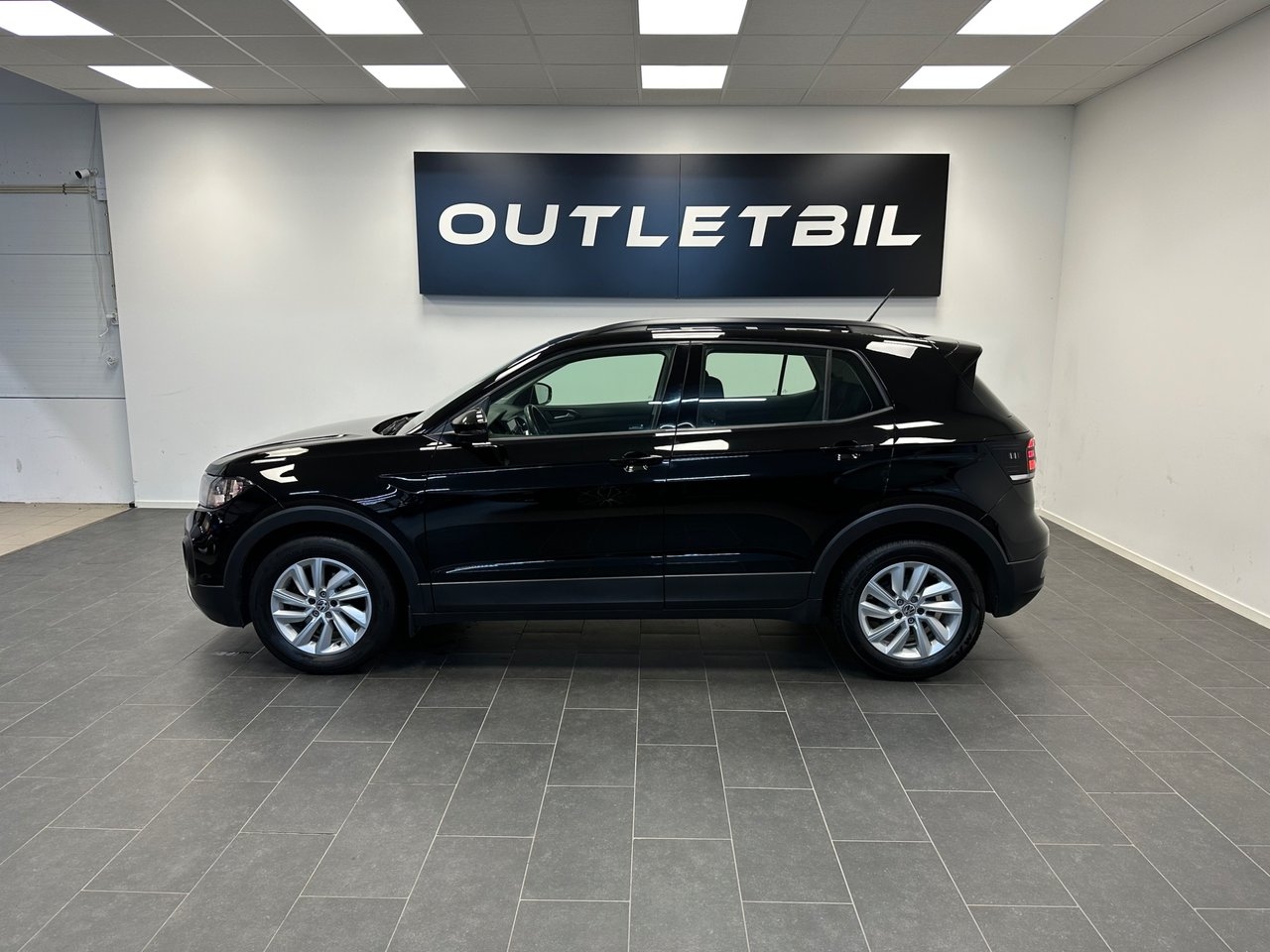 Volkswagen T-Cross 1.0 TSI 95hk Base 2020, bild 2/10