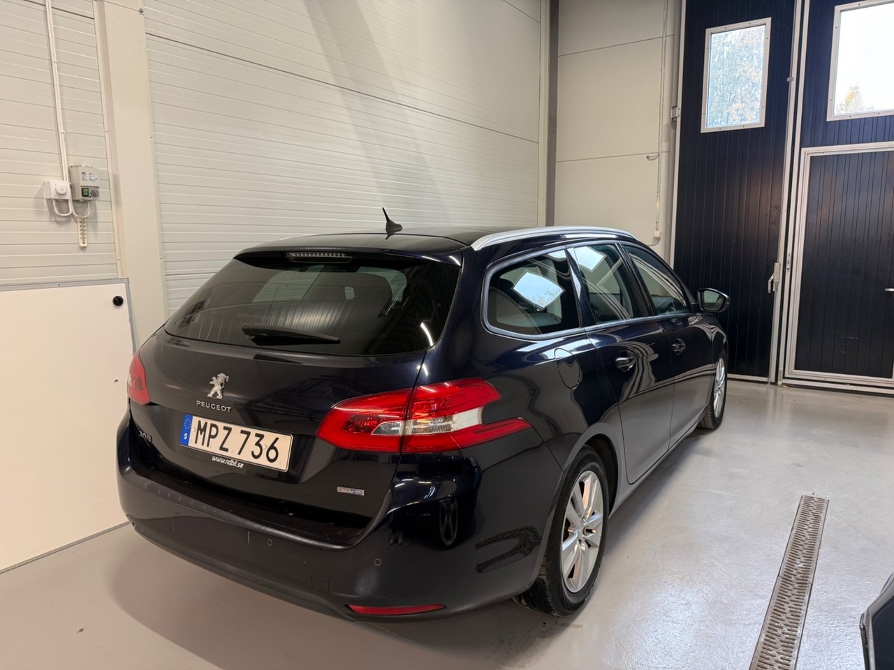 Peugeot 308 BlueHDi 120 Active 2014, bild 3/10