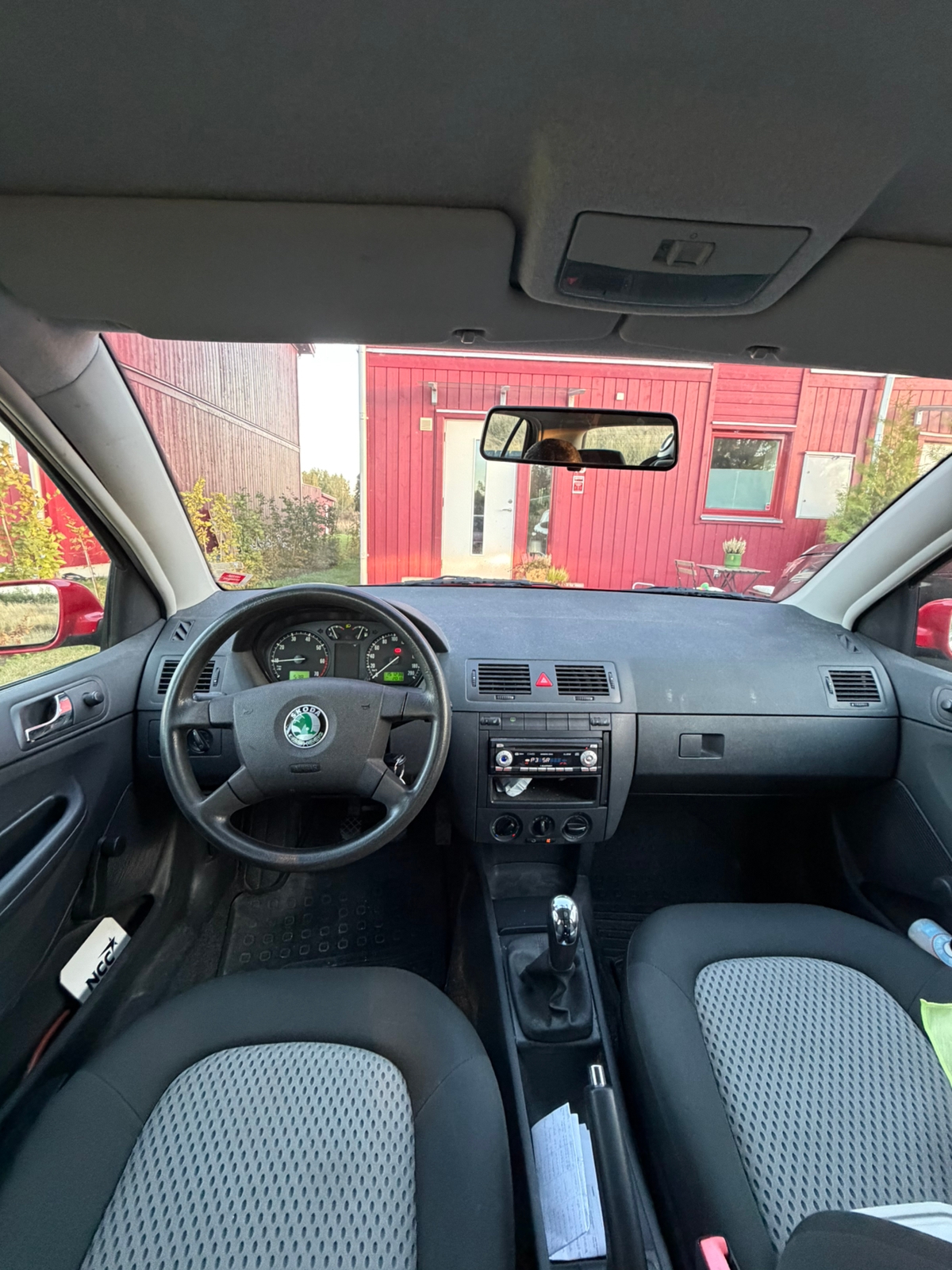 Skoda Fabia 1.2 Manuell 2004, bild 7/8
