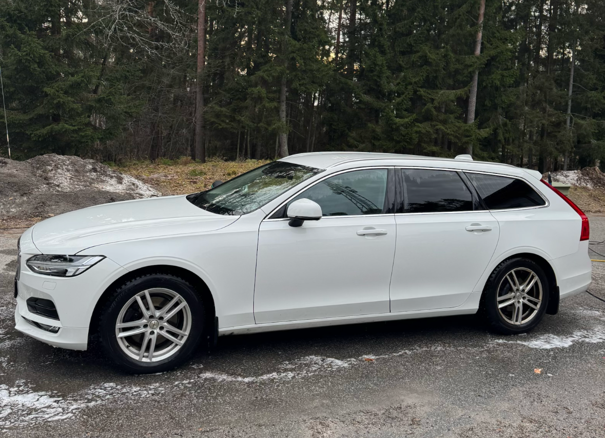 Volvo V90 D4 AWD Geartronic 2017, bild 2/4