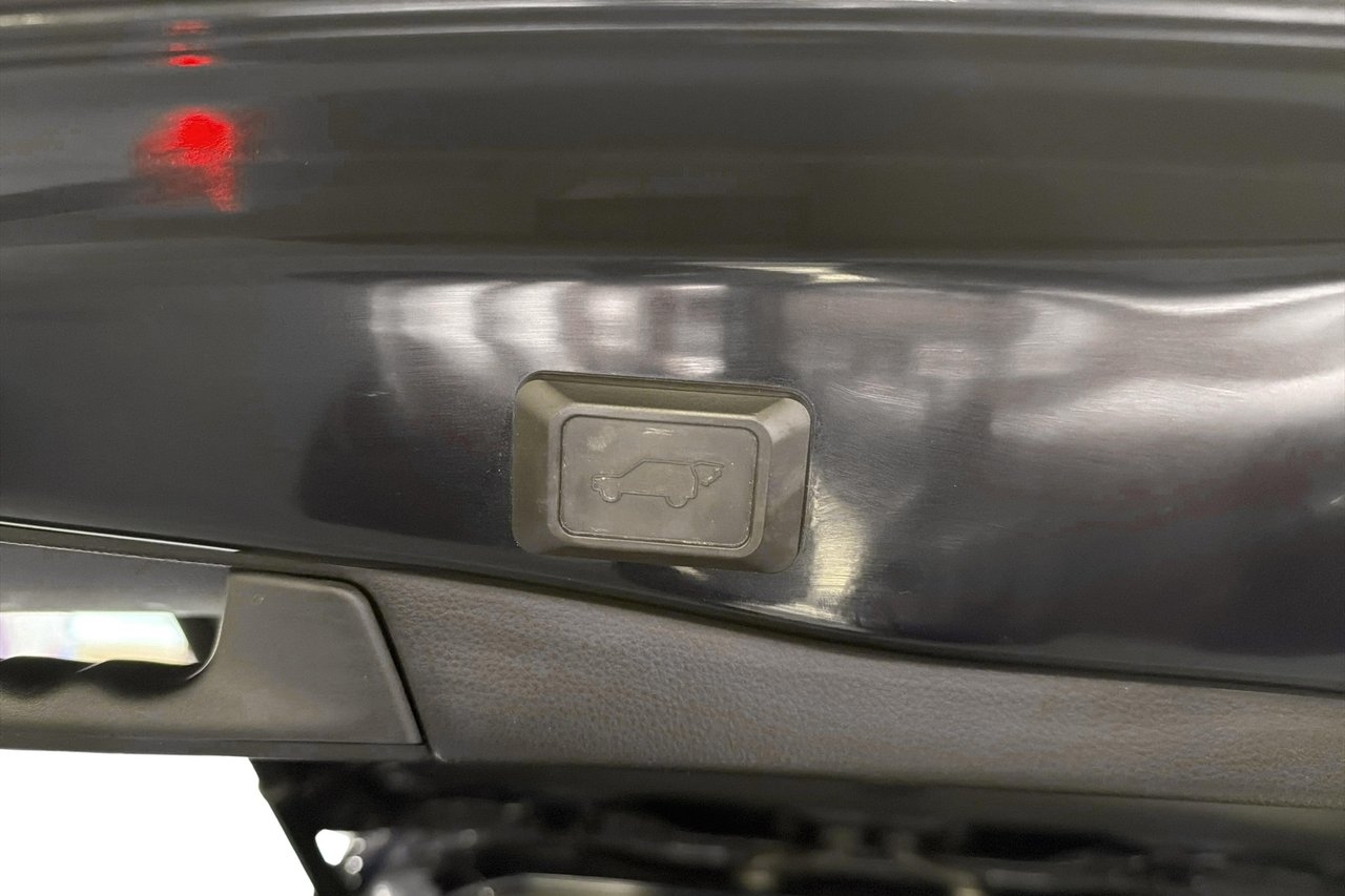 Toyota RAV4 2.5 Hybrid Executive 2020, bild 10/10