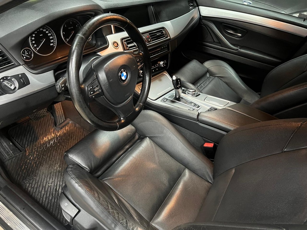 BMW 525 2010, bild 6/10