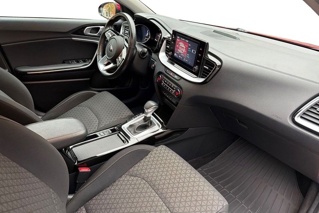 Kia Ceed 1.6 GDI Advance 2020, bild 5/10