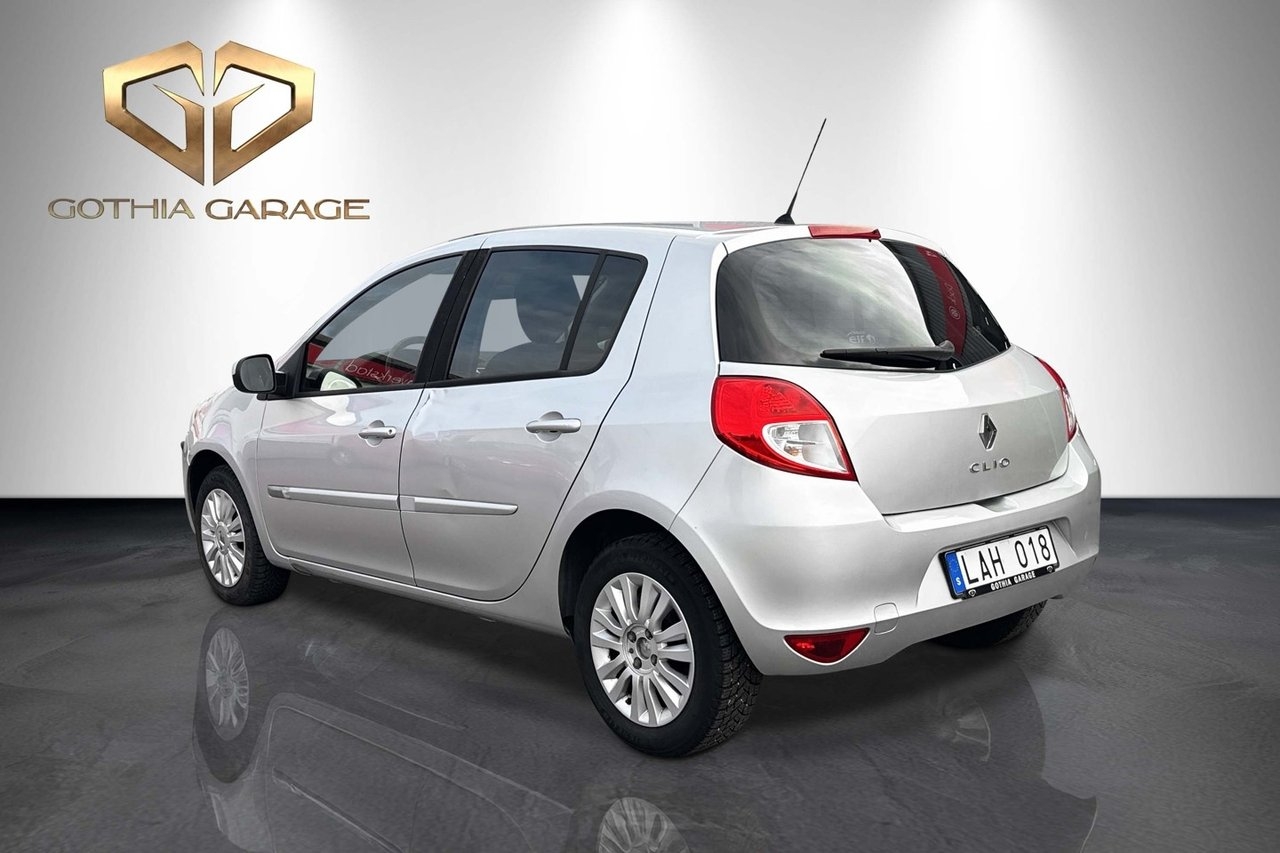 Renault Clio TCe 100 2010, kuva 4/10