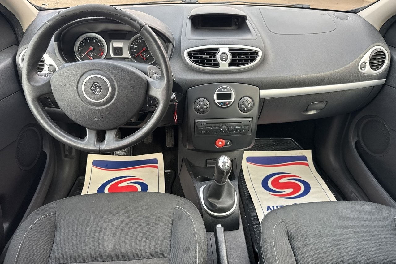 Renault Clio TCe 100 2010, kuva 7/10