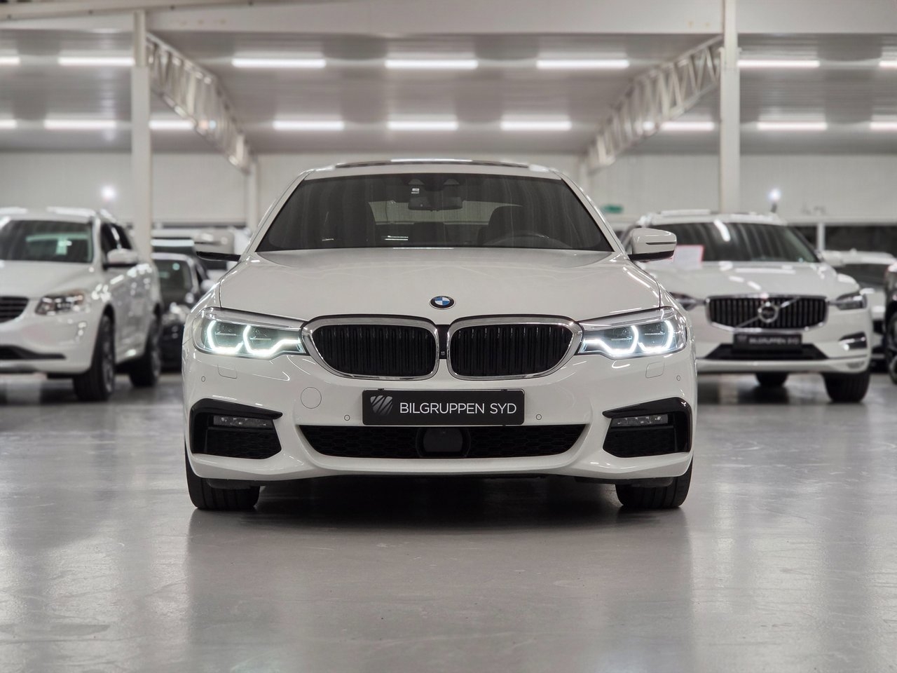 BMW 520d M Sport 2019, bild 2/10