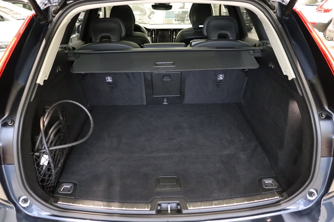 Volvo XC60 T6 Plus Dark 2024, bild 7/10