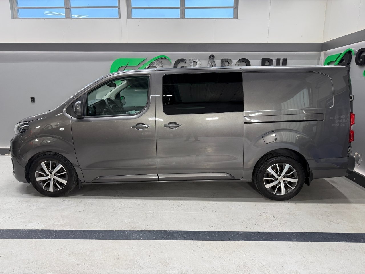 Toyota Proace 2.0 D-4D 2018, bild 2/10