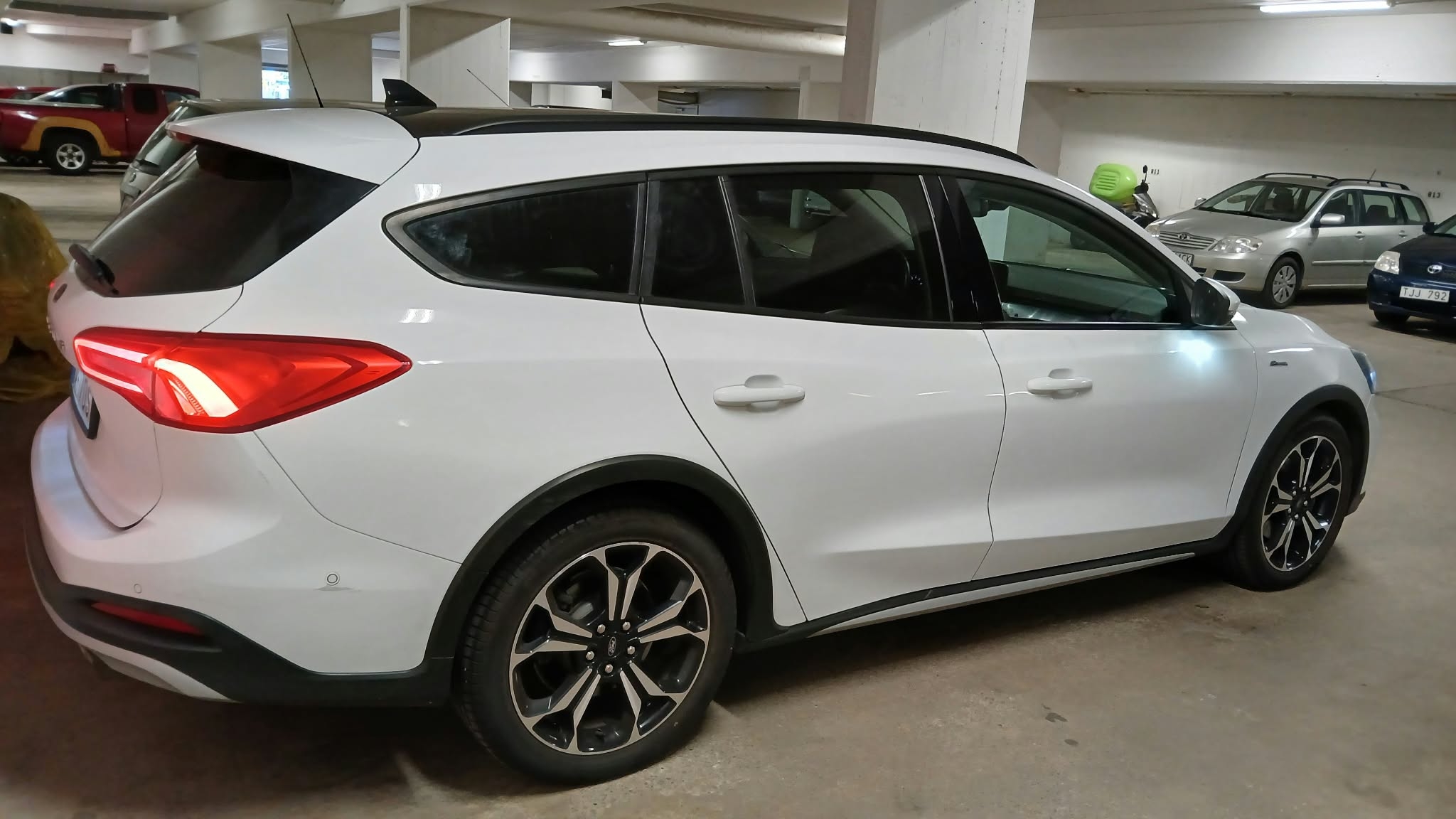 Ford Focus Active 1.0 EcoBoost 2019, photo 5/10
