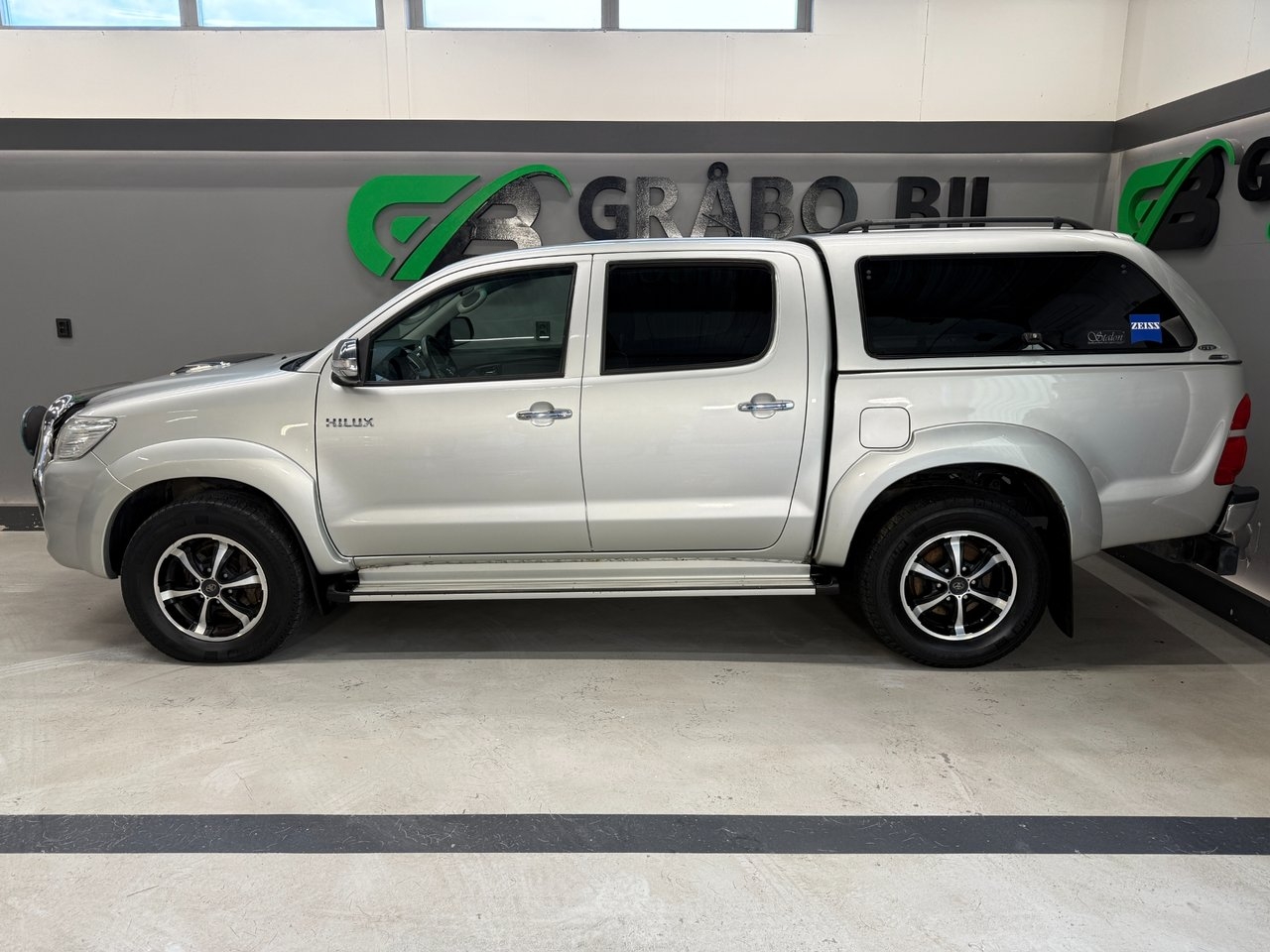 Toyota HiLux 2012, kuva 2/10