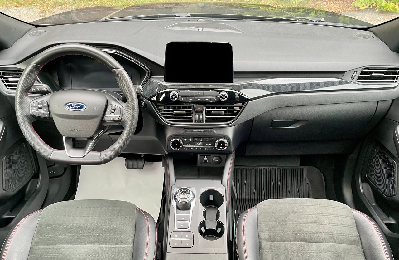 Ford Kuga 2.5 Plugin-Hybrid 2023, bild 7/9