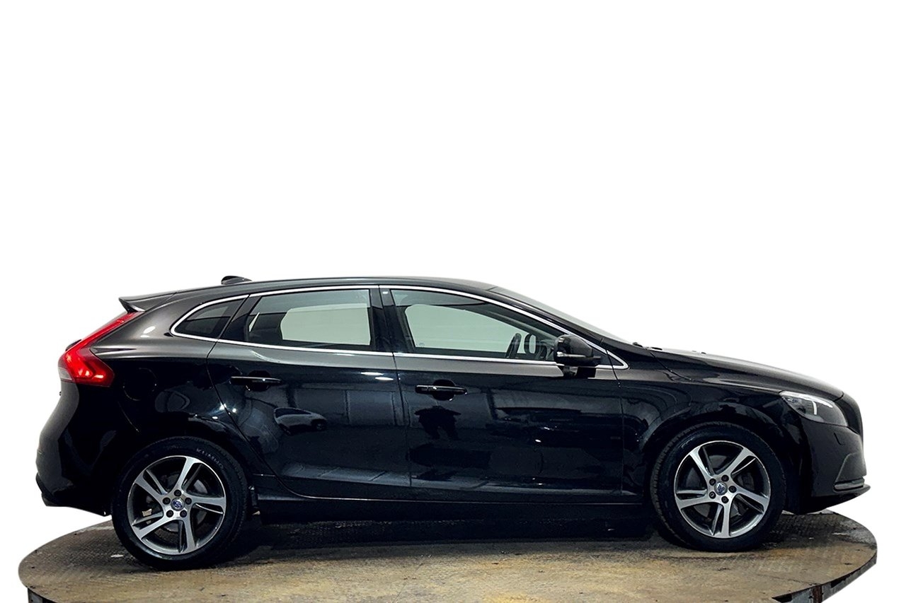 Volvo V40 D3 Momentum Business Pro 2016, bild 5/30